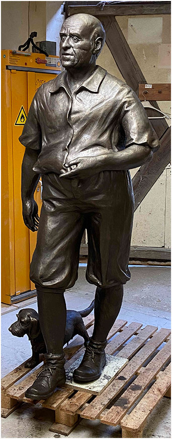 lebensgroße Figuren aus Bronze