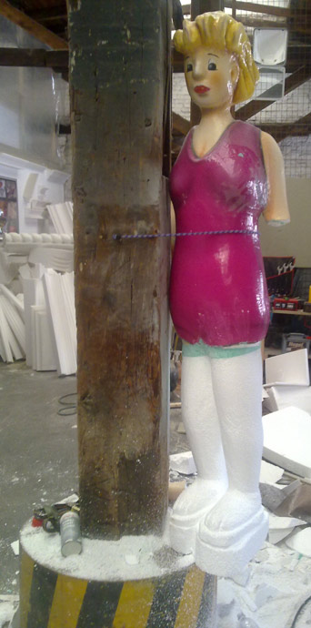 lebensgroße Werbefiguren